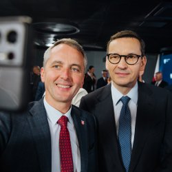 Prezydent Raciborza Dariusz Polowy i premier Mateusz Morawiecki podczas Konwentu Samorządowego