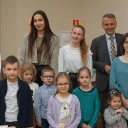 Rozstrzygnięcie konkursu plastycznego na sesji Młodzieżowej Rady Miasta