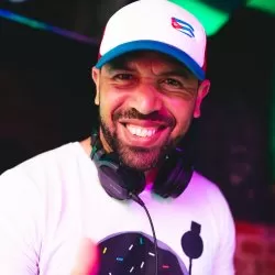Potańcówka latino z DJ Osmarem