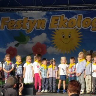Raciborscy uczniowie zbierają tony baterii i plastikowych butelek