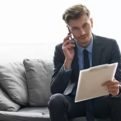 Założyć firmę przez telefon? Dzisiaj jest to możliwe!