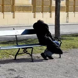 Mróz śmiertelnym zagrożeniem dla samotnych, chorych i bezdomnych.