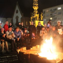 11 listopada - Raciborzanie przy ognisku z pieśnią na ustach