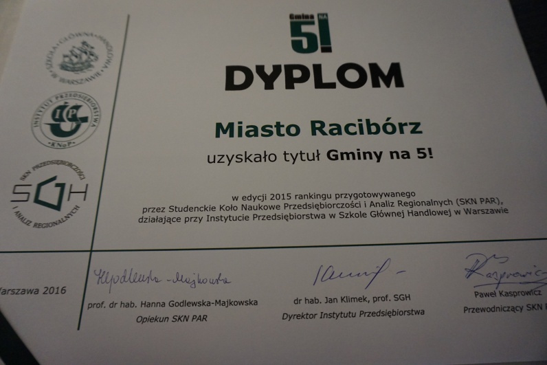 Racibórz jako jedna z 18 gmin otrzymał takie wyróżnienie. Próba badawcza wynosiła ponad 600 gmin! 
