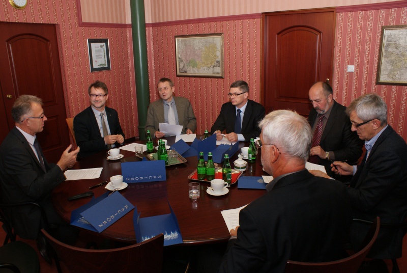 Na zdjęciu od lewej: Mirosław Lenk, Krzysztof Burek, Jerzy Cibis, Marek Bednarz, Michał Szepelawy, Roman Majnusz, Zbigniew Szkopek.