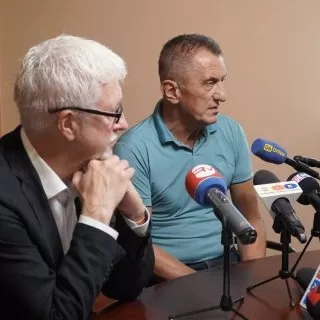Prezydent ogłosił pierwsze decyzje w sprawie likwidacji uciążliwego odoru w Brzeziu. Odpady z zewnątrz nie są już dostarczane na składowisko