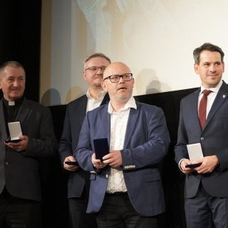 Obchody 60. rocznicy śmierci Arcybiskupa Józefa Gawliny zwieńczone premierą filmu dokumentalnego