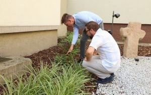 Komisja odwiedziła zielone zakątki (2)