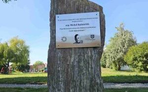 Odsłonięcie obelisku (1)
