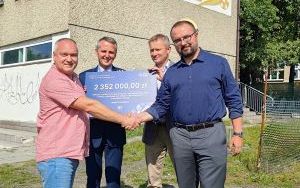 2,3 mln dla Brzezia (6)