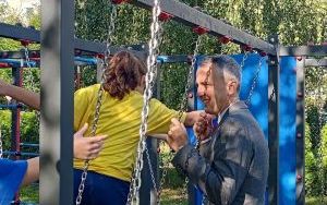 Uroczyste otwarcie placu zabaw przy SP 1 (16)