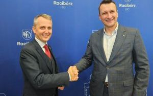 Firma Henkel przekazała defibrylatory Miastu Racibórz (6)