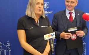 Firma Henkel przekazała defibrylatory Miastu Racibórz (8)