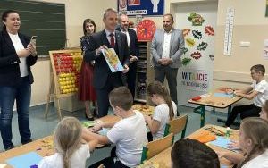 Otwarcie pracowni pod chmurką SP4 (1)