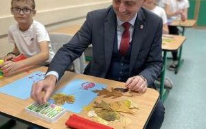 Otwarcie pracowni pod chmurką SP4 (3)