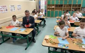 Otwarcie pracowni pod chmurką SP4 (4)