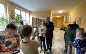 Otwarcie pracowni pod chmurką SP4 (1)