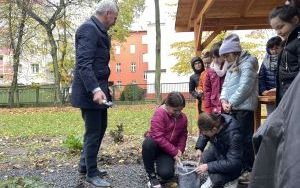 Otwarcie pracowni pod chmurką SP4 (9)