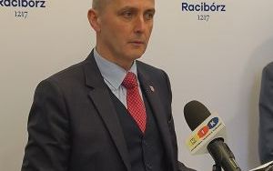 Zdjęcia z konferencji prasowej dotyczącej gospodarowania odpadami i budowy lodowiska (6)