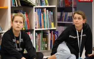 Marek Szołtysek z wizytą w raciborskiej bibliotece (8)