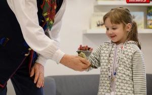 Marek Szołtysek z wizytą w raciborskiej bibliotece (3)