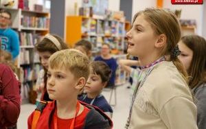 Marek Szołtysek z wizytą w raciborskiej bibliotece (6)