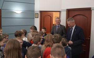 Wizyta dzieci z SP 15 w Urzędzie Miasta (7)