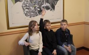 Wizyta dzieci z SP 15 w Urzędzie Miasta (17)