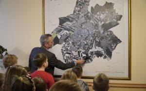 Wizyta dzieci z SP 15 w Urzędzie Miasta (8)
