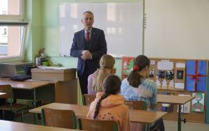 Prezydent wcielił się w rolę nauczyciela historii (2)