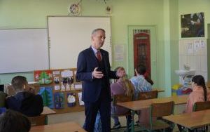 Prezydent wcielił się w rolę nauczyciela historii (8)