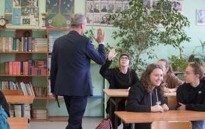 Prezydent wcielił się w rolę nauczyciela historii (19)
