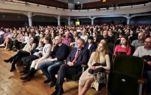 Uroczystość wręczenia stypendiów uczniom szkół podstawowych (6)