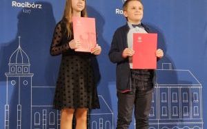 Uroczystość wręczenia stypendiów uczniom szkół podstawowych (1)