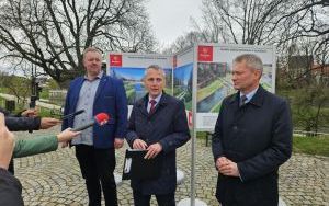 Prezydent Dariusz Polowy przedstawił koncepcję kładki pieszo-rowerowej nad Odrą (3)