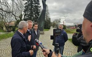 Prezydent Dariusz Polowy przedstawił koncepcję kładki pieszo-rowerowej nad Odrą (4)