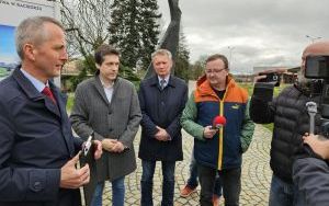 Prezydent Dariusz Polowy przedstawił koncepcję kładki pieszo-rowerowej nad Odrą (10)