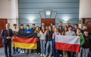 Młodzież z partnerskiego Roth odwiedziła Urząd Miasta (5)