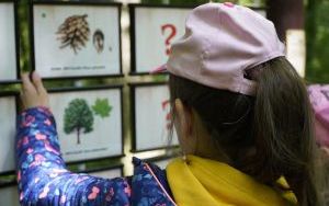 Dzieci ze Szkolnego Zespołu Antysmogowego z wizytą w Arboretum Bramy Morawskiej w Raciborzu (2)