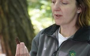 Dzieci ze Szkolnego Zespołu Antysmogowego z wizytą w Arboretum Bramy Morawskiej w Raciborzu (6)