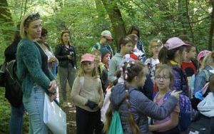 Dzieci ze Szkolnego Zespołu Antysmogowego z wizytą w Arboretum Bramy Morawskiej w Raciborzu (14)