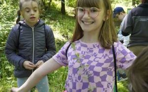 Dzieci ze Szkolnego Zespołu Antysmogowego z wizytą w Arboretum Bramy Morawskiej w Raciborzu (12)