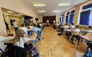 Uczniowie szkół podstawowych sprawdzili swój zakres wiedzy z matematyki i przyrody (8)