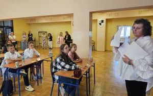 Uczniowie szkół podstawowych sprawdzili swój zakres wiedzy z matematyki i przyrody (11)