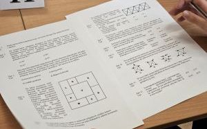 Uczniowie szkół podstawowych sprawdzili swój zakres wiedzy z matematyki i przyrody (14)