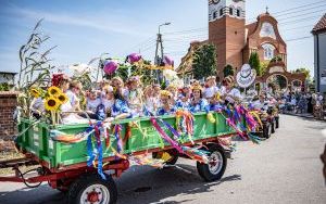 Raciborzanie podziękowali za plony na dożynkach powiatowo-gminnych w Brzeziu (13)