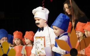 Dzień Babci i Dziadka w RCK. Przedszkolaki wystąpiły na scenie (8)