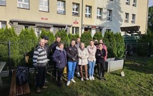 Wymiana piaskownicy na placu zabaw przy ZSP3, utworzenie rabaty (4)