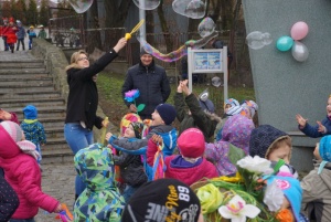 Przedszkolaki witają wiosnę