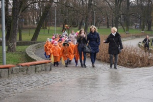 Przedszkolaki witają wiosnę